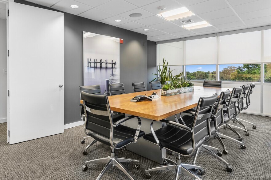 More Photos Of 701 E Commercial Blvd, Oakland Park Medical For Sale