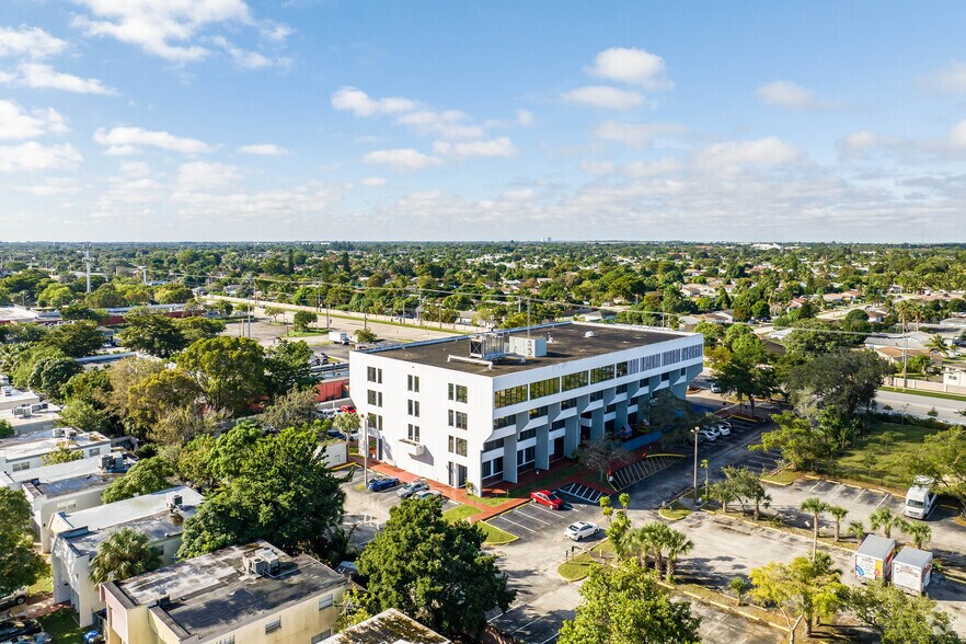 More Photos Of 840 SW 81st Ave, North Lauderdale Office For Sale