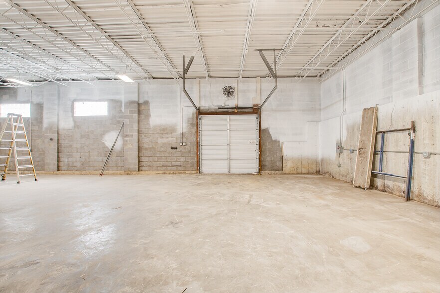 More Photos Of 1243 Tennessee Ave, Cincinnati Warehouse For Sale
