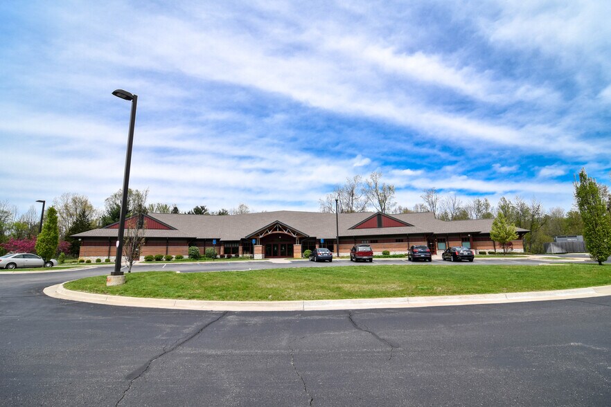 Primary Photo Of 5161 B Dr S, Battle Creek Medical For Lease