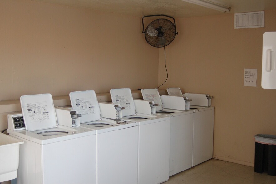 More Photos Of 1770 Arriba Dr, Bullhead City Apartments For Sale