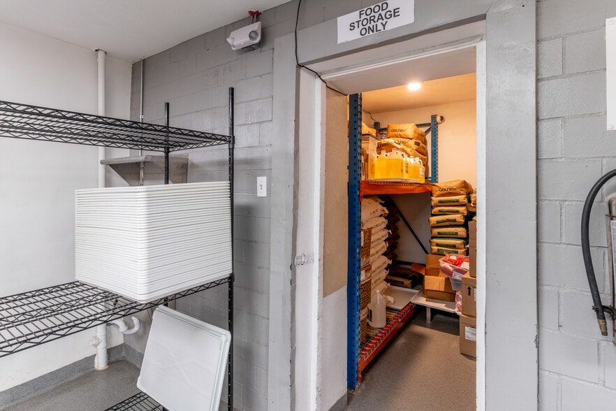 More Photos Of 711 W 8th St, Pueblo Manufacturing For Sale