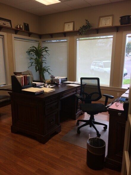 More Photos Of 1755 S 8th St, Colorado Springs Office For Lease