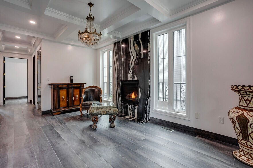 More Photos Of 11833 102 Ave NW, Edmonton Medical For Sale