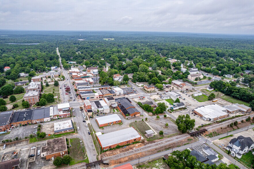 More Photos Of 117 N Jefferson Ave, Eatonton Storefront For Sale