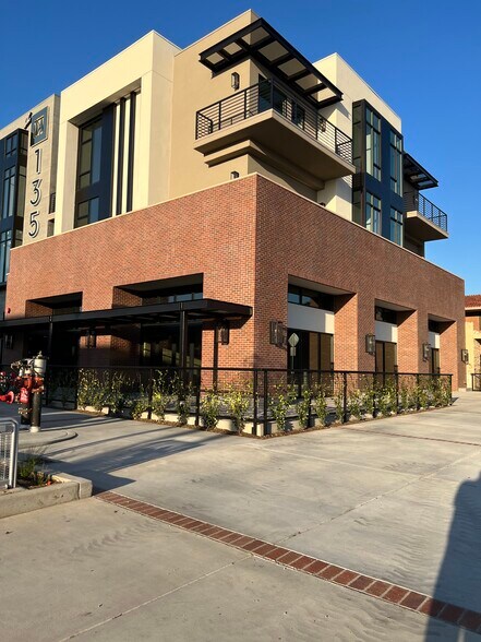 More Photos Of 135 E Badillo St, Covina Apartments For Lease