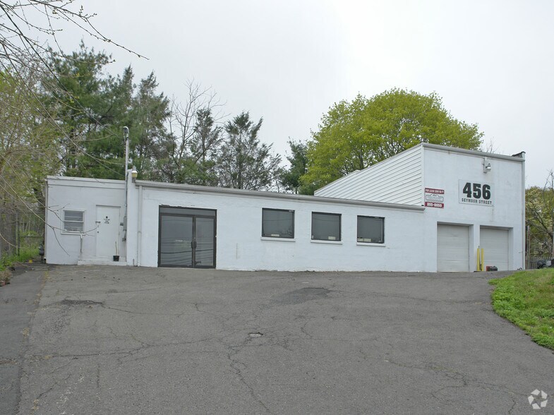 More Photos Of 456 Seymour St, Stratford Service For Sale