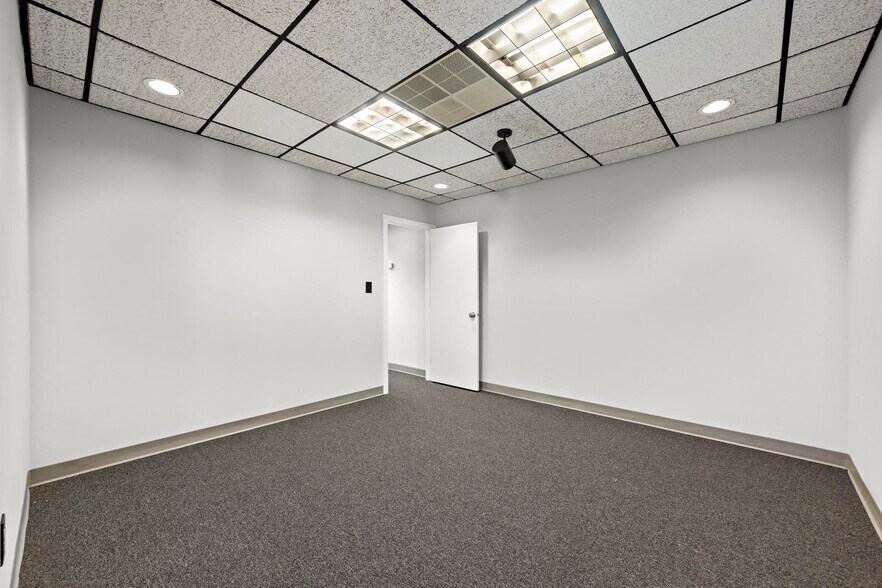 More Photos Of 675 Route 72 E, Manahawkin Office For Sale