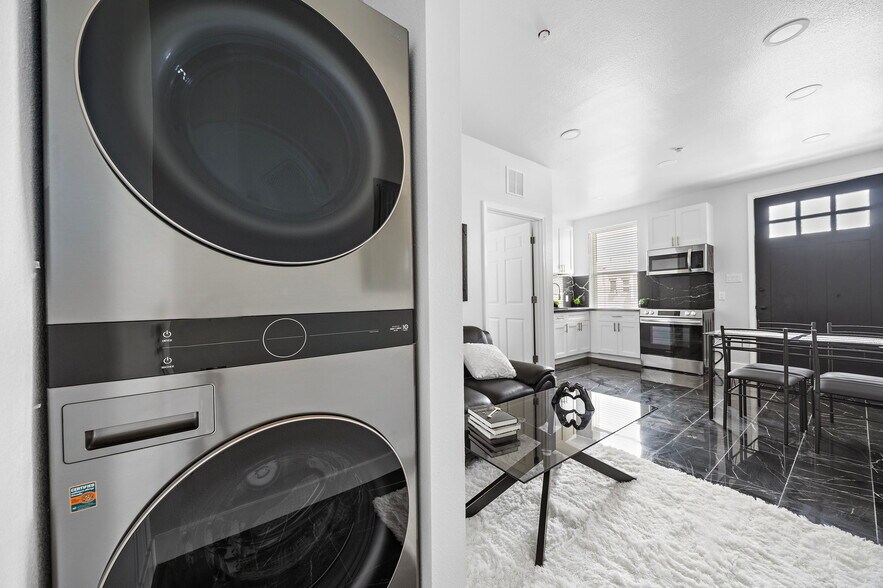 More Photos Of 801 Broadway St, Galveston Apartments For Sale