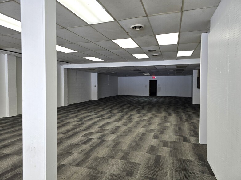 More Photos Of 314-326 College St, Amherst Unknown For Lease
