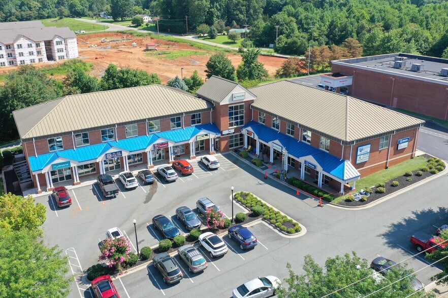 More Photos Of 12925 Booker T Washington Hwy, Hardy Storefront Retail Office For Lease