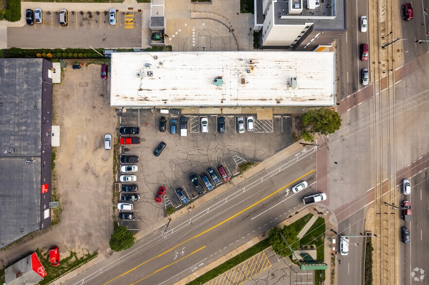 More Photos Of 1955 University Ave W, Saint Paul Medical For Lease