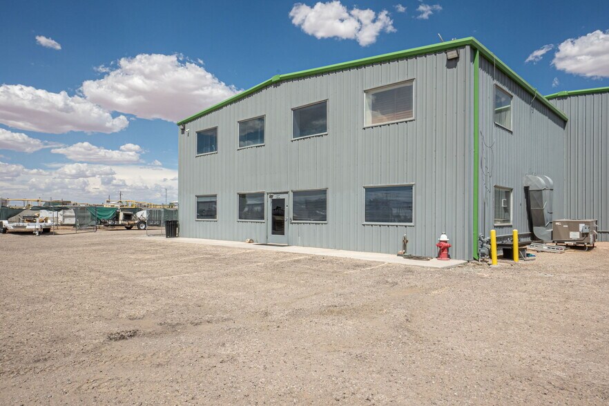 More Photos Of 3500 Confederate Rd, El Paso Warehouse For Sale