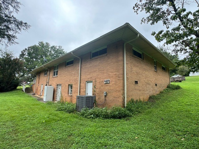 More Photos Of 727 Wilcox Ave, Gaffney Multifamily For Sale