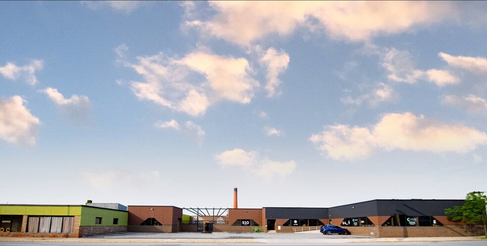 More Photos Of 510-538 State St, Rochester Showroom For Lease