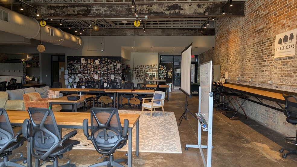 More Photos Of 500 E Davie St, Raleigh Restaurant For Lease