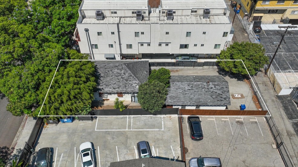 More Photos Of 3042 Royal St, Los Angeles Dormitory For Sale