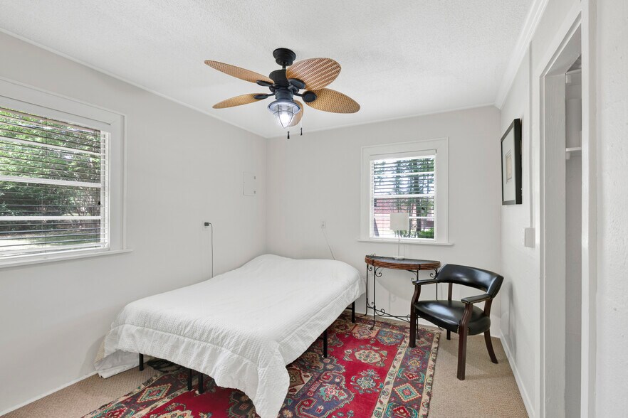 More Photos Of 19205 State Highway 181, Fairhope Office For Sale
