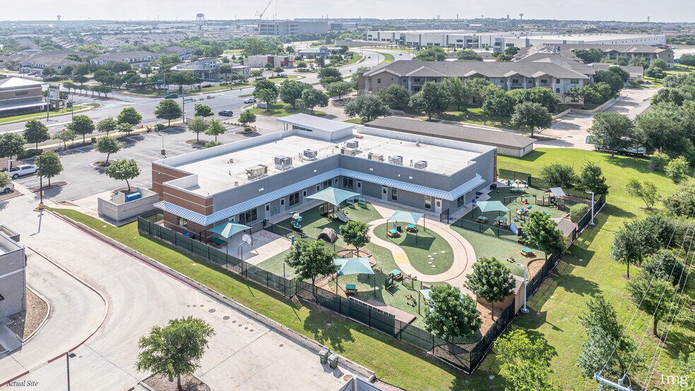 More Photos Of 1900 S A W Grimes Blvd, Round Rock Freestanding For Sale