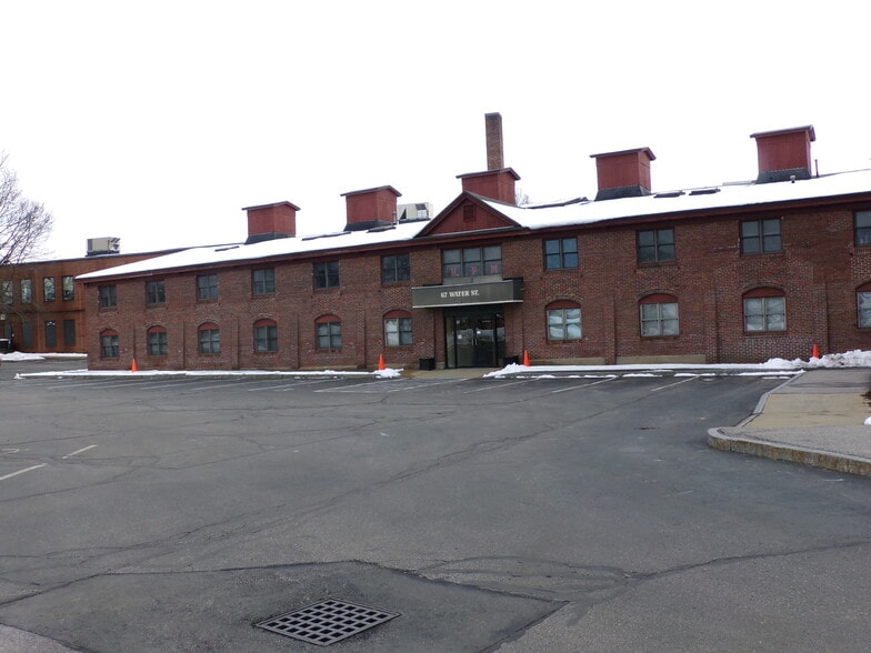 More Photos Of 67 Water St, Laconia Medical For Lease