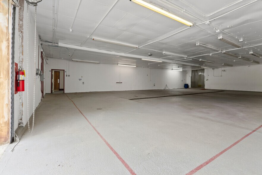 More Photos Of 25 Word St, Fairburn Warehouse For Sale