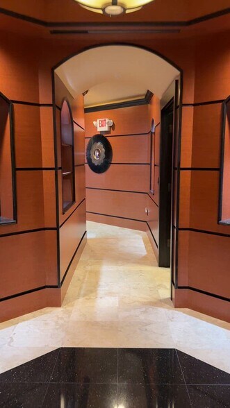 Primary Photo Of 9010 Strada Stell Ct, Naples Medical For Lease