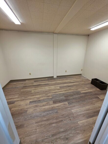 More Photos Of 706 Wilkins St, Smithfield Medical For Sale