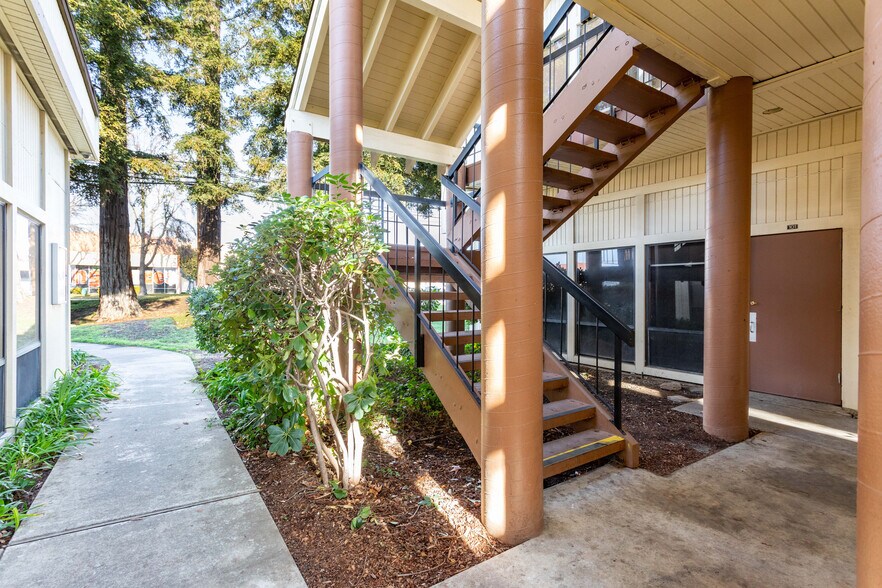 More Photos Of 2848 Arden Way, Sacramento Office For Lease