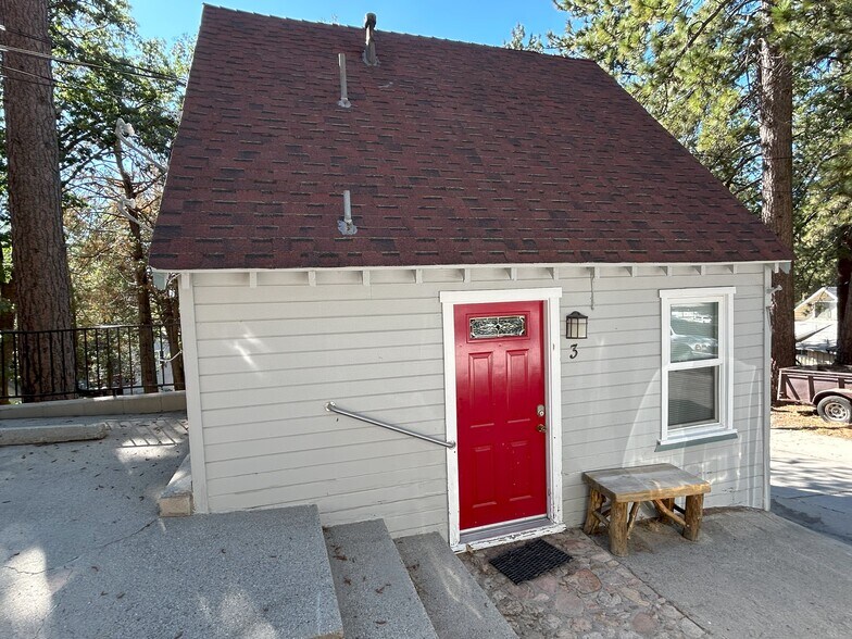 More Photos Of 2726 View Dr, Running Springs Hotel For Sale