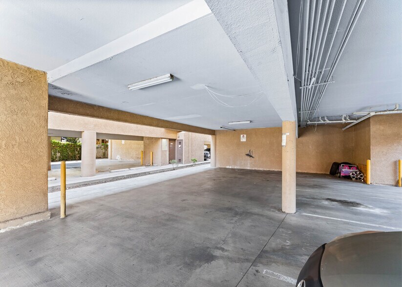 More Photos Of 1071-1075 Junipero Ave, Long Beach Apartments For Sale