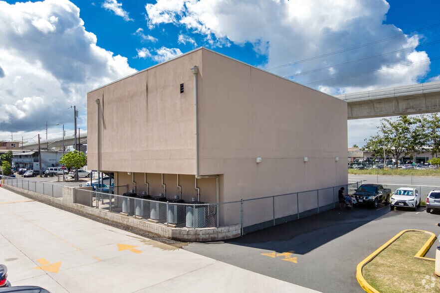 More Photos Of 98-104 Kanuku St, Aiea Storefront Retail Office For Lease