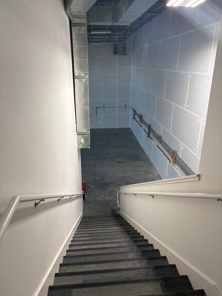 More Photos Of 740 W 500 S, West Bountiful Light Distribution For Lease