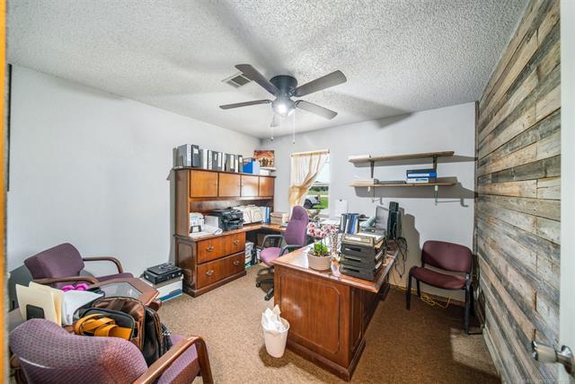 More Photos Of 16382 E Highway 20, Claremore Office Residential For Lease