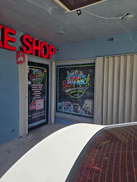 More Photos Of 2510 NW 19th St, Fort Lauderdale Freestanding For Sale