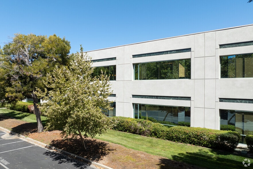 More Photos Of 7077 Koll Center Pky, Pleasanton Office For Lease