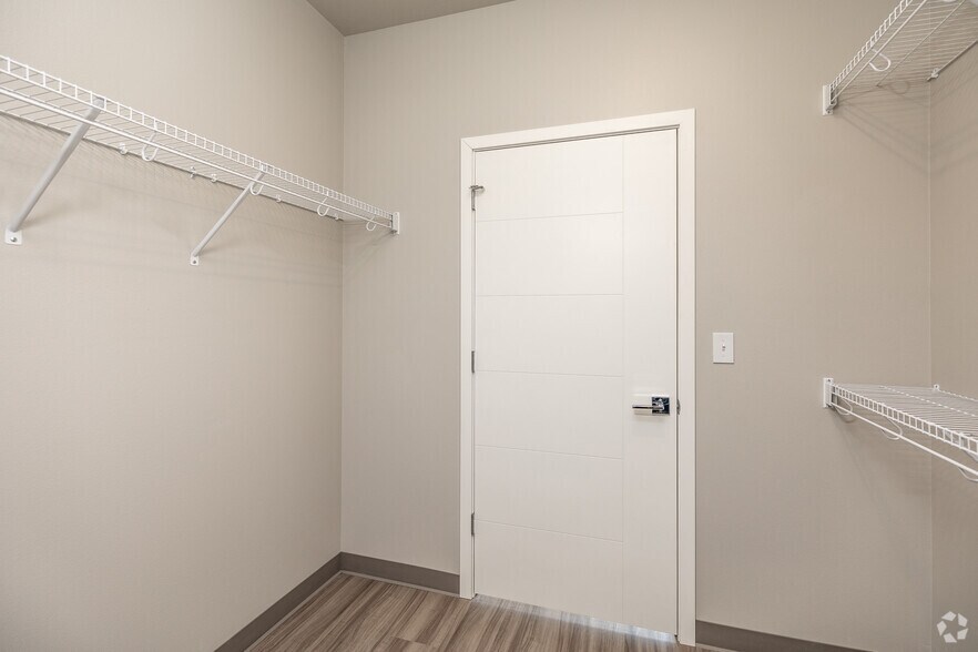 More Photos Of 1111 Parkside St, Tiffin Apartments For Lease