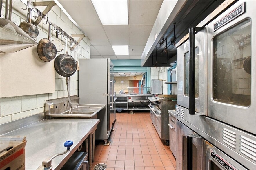 More Photos Of 301 Obetz Rd, Columbus Specialty For Sale