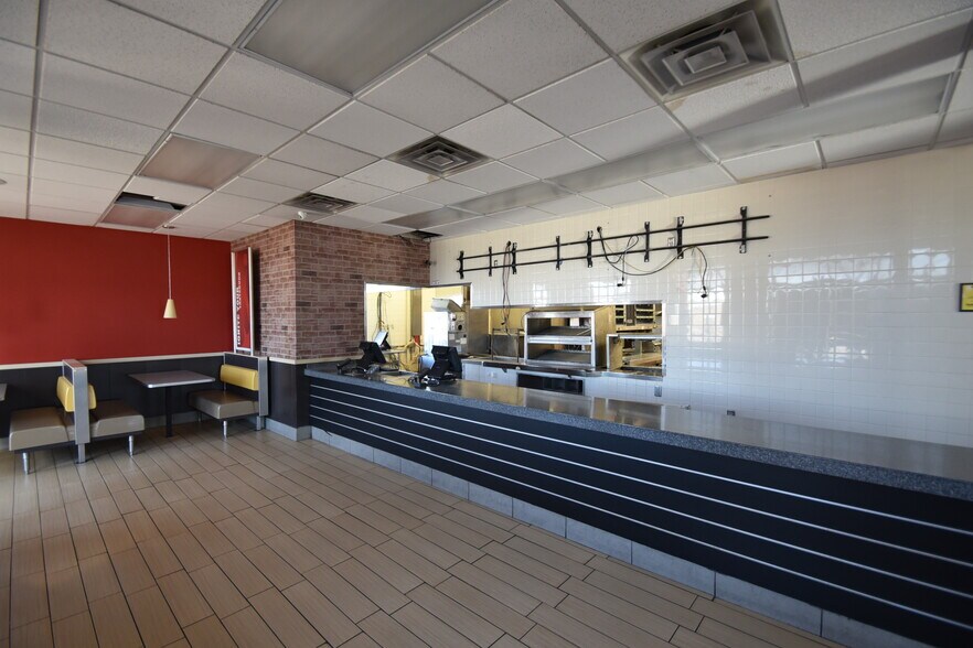 More Photos Of 1212 36th St S, Fargo Fast Food For Sale