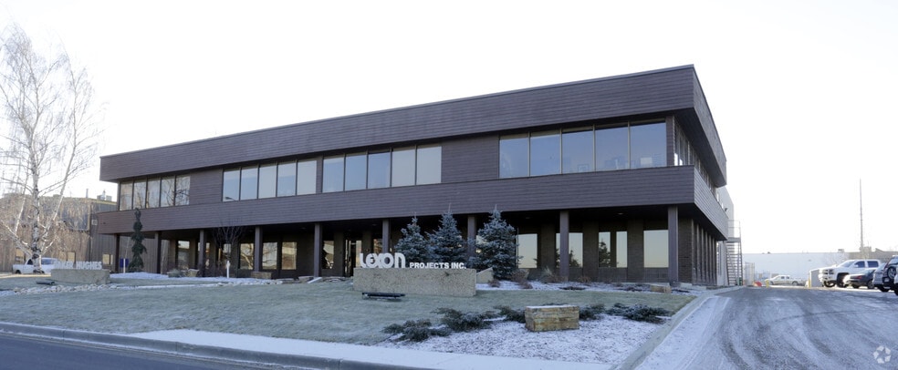 More Photos Of 2323 91st Ave NW, Edmonton Flex For Lease