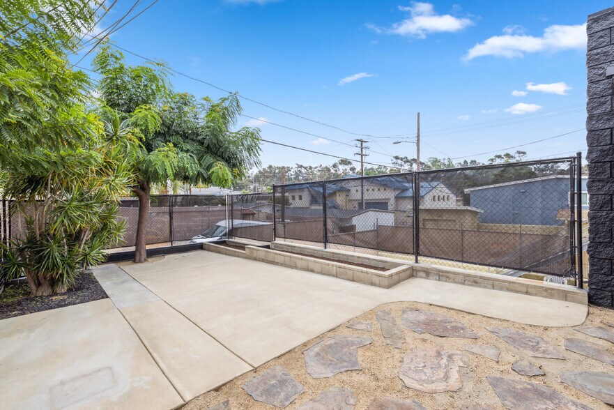 More Photos Of 34206 Sepulveda Ave, Dana Point Light Manufacturing For Lease