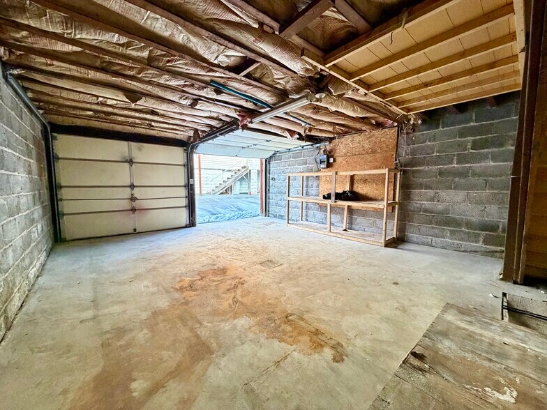 More Photos Of 11 Park Pl, Verona Flex For Lease