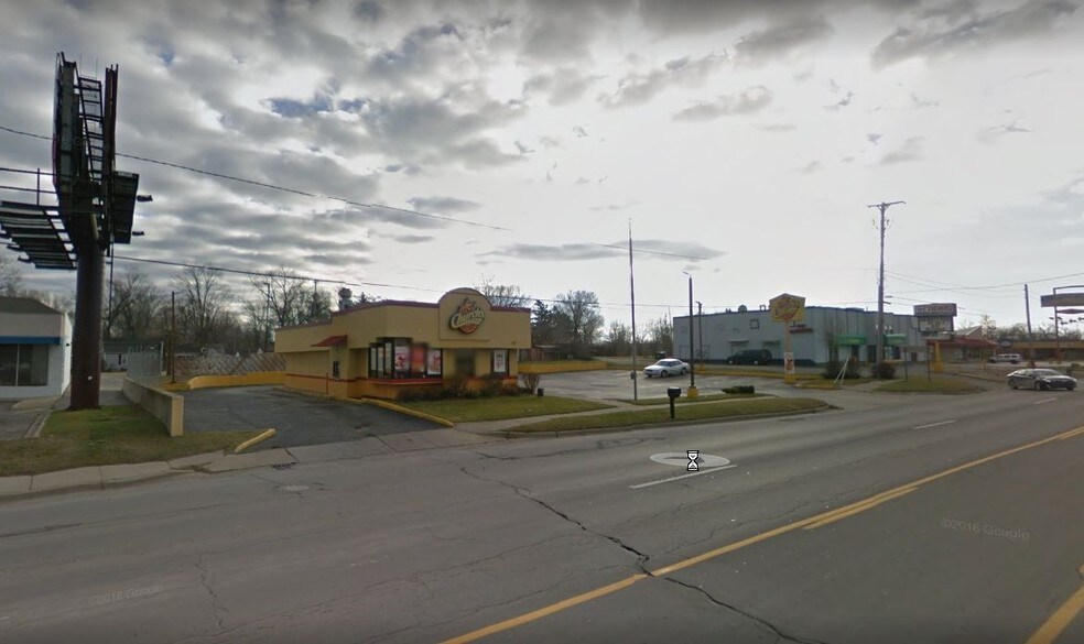 More Photos Of 3043 S Dort Hwy, Flint Fast Food For Sale