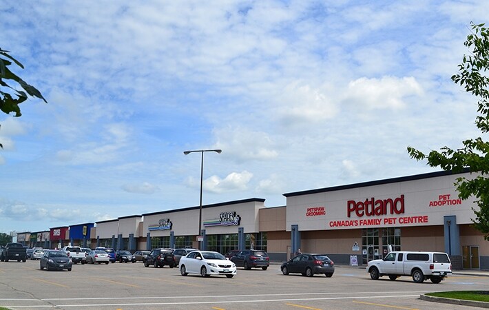 More Photos Of 1910 Pembina Hwy S, Winnipeg Freestanding For Lease