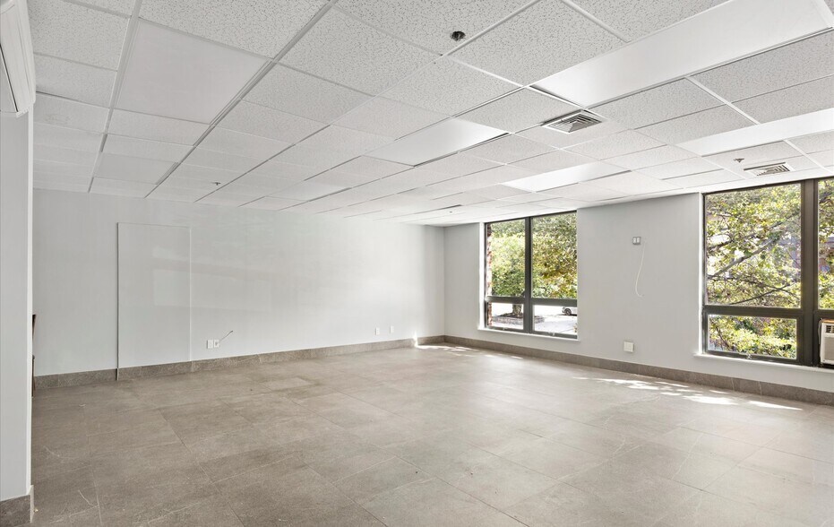 More Photos Of 37-39 Glen St, Glen Cove Office Residential For Sale