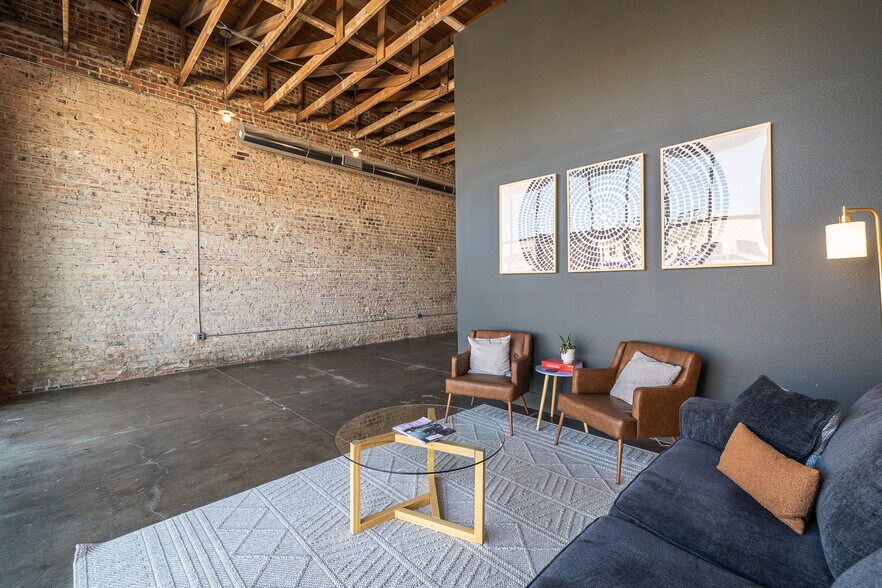 More Photos Of 615 Broadway St, Lubbock Office For Lease