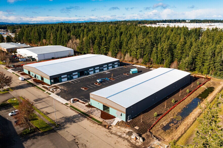 More Photos Of 7960 29th Ave NE, Lacey Distribution For Lease
