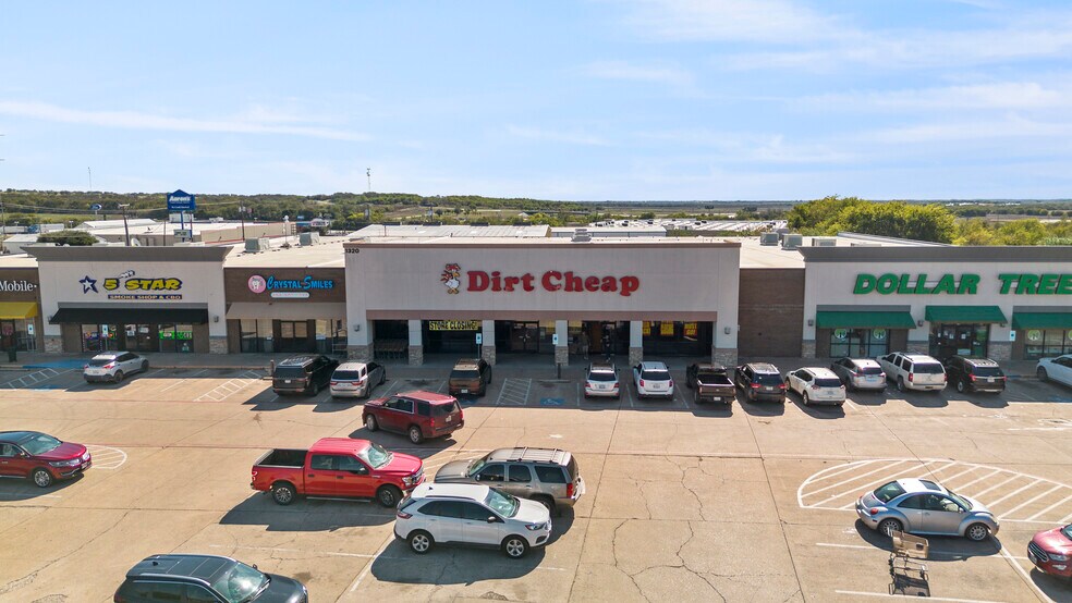 Primary Photo Of 1320 Corsicana Hwy, Hillsboro General Retail For Lease