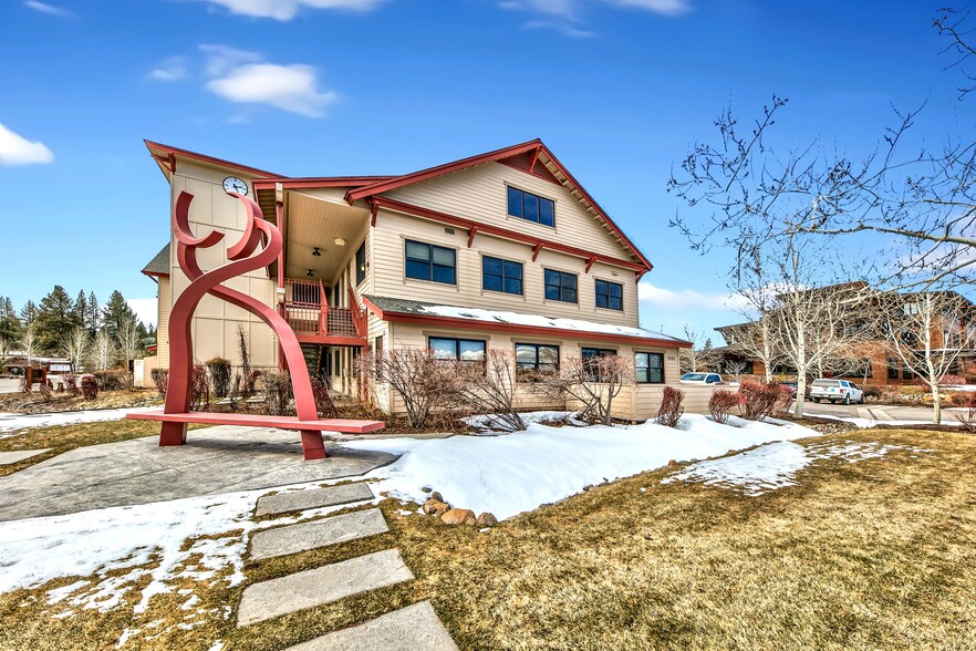 Primary Photo Of 12313 Soaring Way, Truckee Medical For Sale