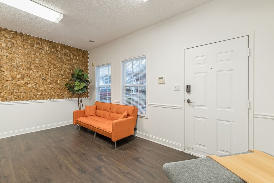 More Photos Of 500 Lanier Ave W, Fayetteville Office For Lease