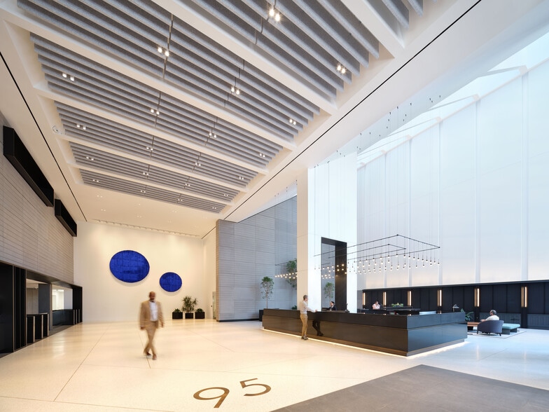 More Photos Of 95 Christopher Columbus Dr, Jersey City Office For Lease